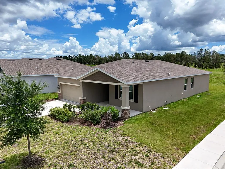 363 Loch Ct — Photo 2