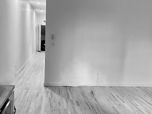 3rd image of 515 8th St APT 1L
