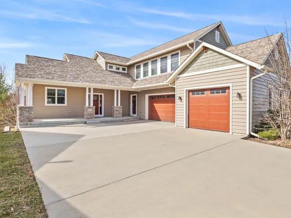 4316 Cochrane Pkwy, Ames, IA 50014