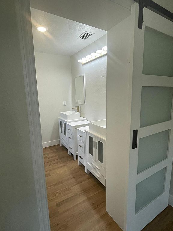 5608 SW 1st Ct - Property Image