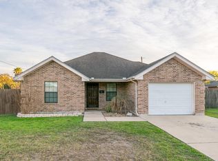 608 Gardenia St, Alice, TX 78332