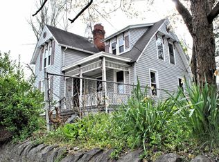 211 Randolph Ave, Pulaski, VA 24301