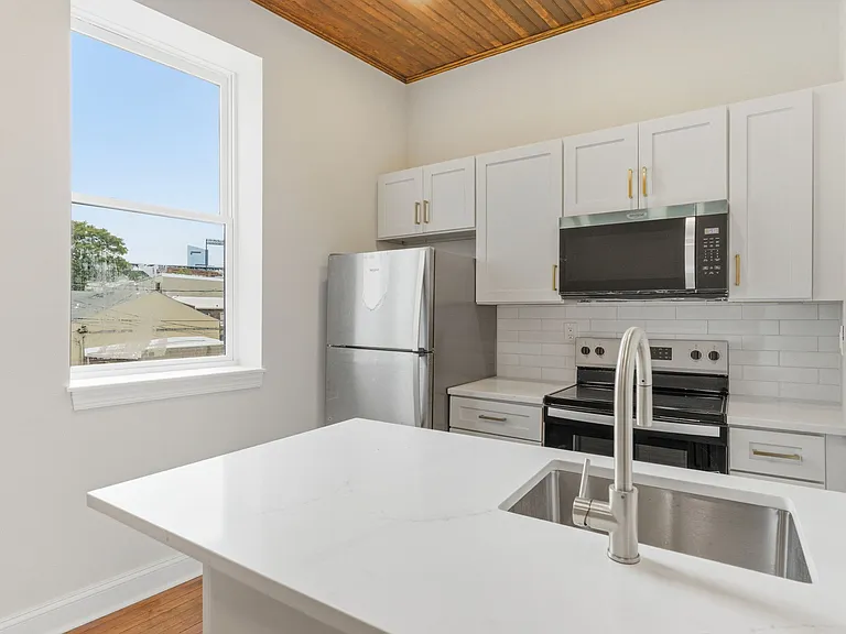 337 S Fremont Ave #1 — Photo 13