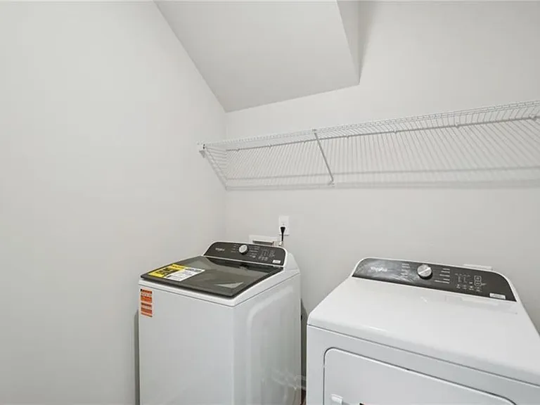 2888 Sweet Red Cir — Photo 14