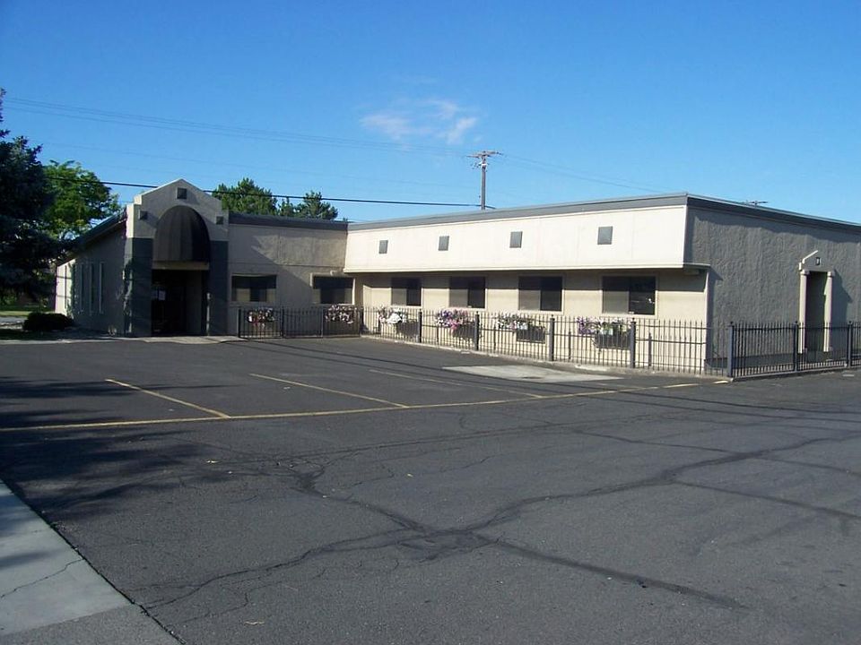 1st image of 1042 W Ivy Ave