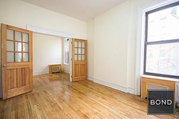 Rented by Bond New York | media 5