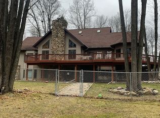 N8306 Louisa Rd, Crivitz, WI 54114