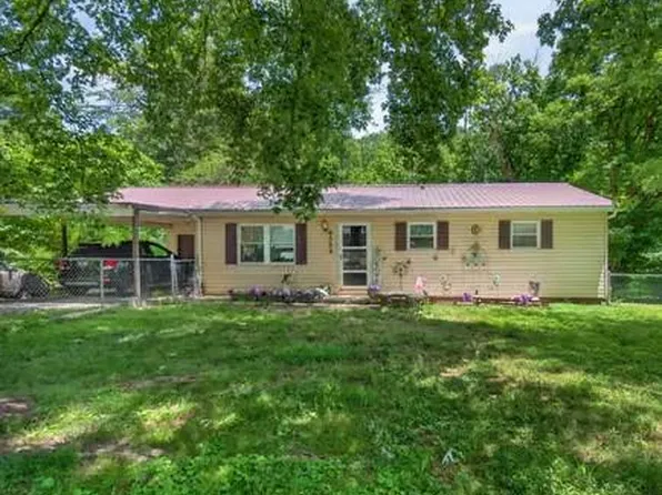 4554 S Creek Dr, Cookeville, TN 38506