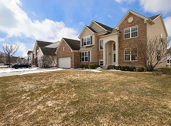 2nd image of 640 Versailles Dr