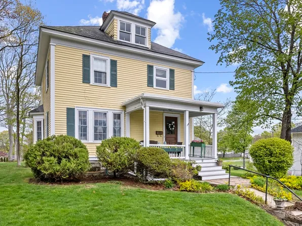 12 Lincoln St, Ayer, MA 01432