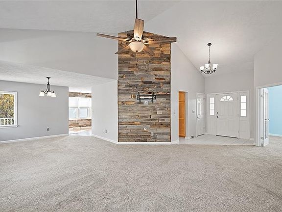 3rd image of 115 Stonebrae Dr