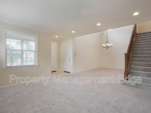 5th image of 32255 Daisy Dr