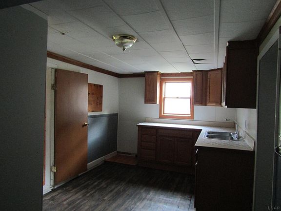 2nd image of 741 Oak St