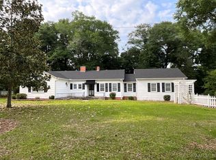 519 Davis St E, Elba, AL 36323