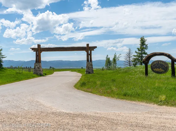 1570 Larsen Ln, Driggs, ID 83422