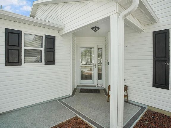 3rd image of 414 Flossmoor Ct