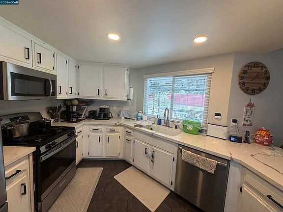 4th image of 1408 Oakmont Pl