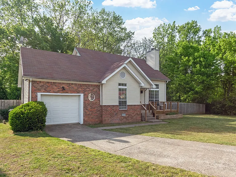 3991 Crouch Dr — Photo 2