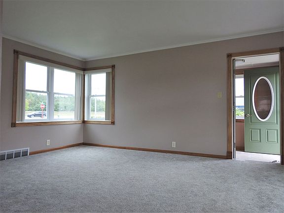 2nd image of 309 Blaine St