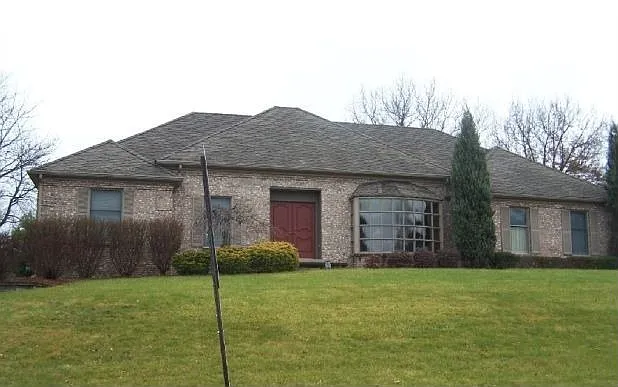 16 Malibu Dr photo 1