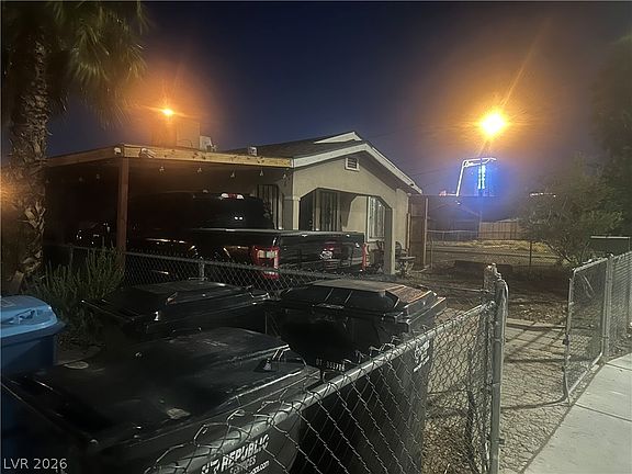 2nd image of 814 F St
