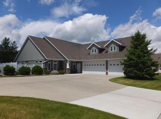 3633 Pierce St S, Fargo, ND 58104