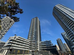 15 Watergarden Dr #907, Mississauga, ON L5R 0G8