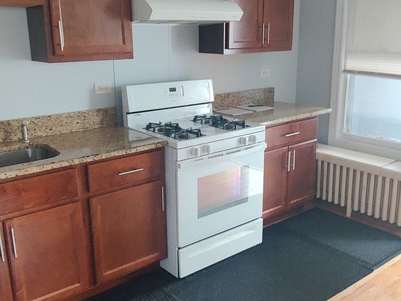 4th image of 5243 W Waveland Ave Unit 1