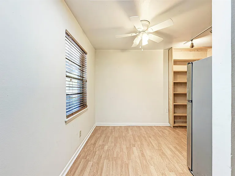 1805 Mohle Dr #B — Photo 7