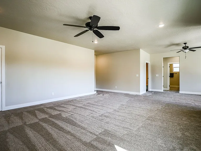 1855 W 740 South Cir — Photo 21