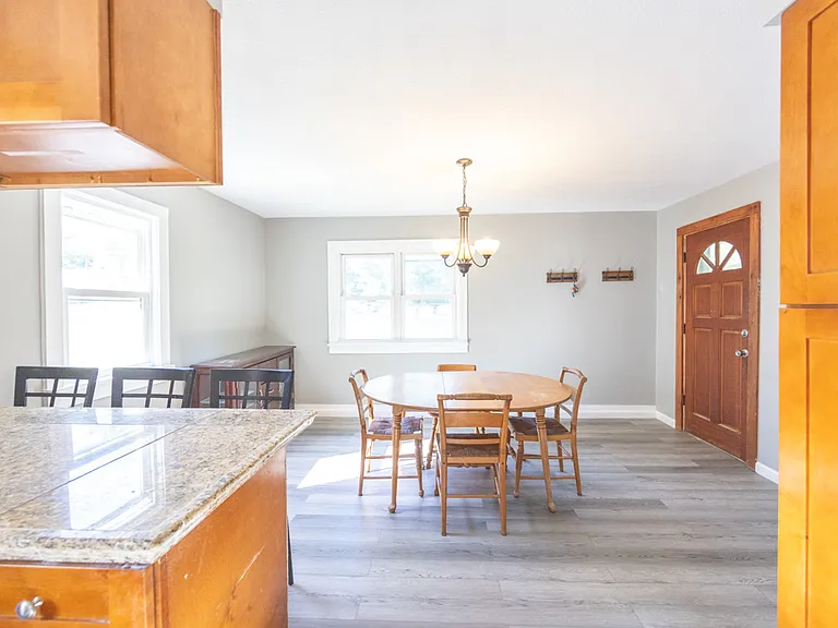 52 East Ave — Photo 15
