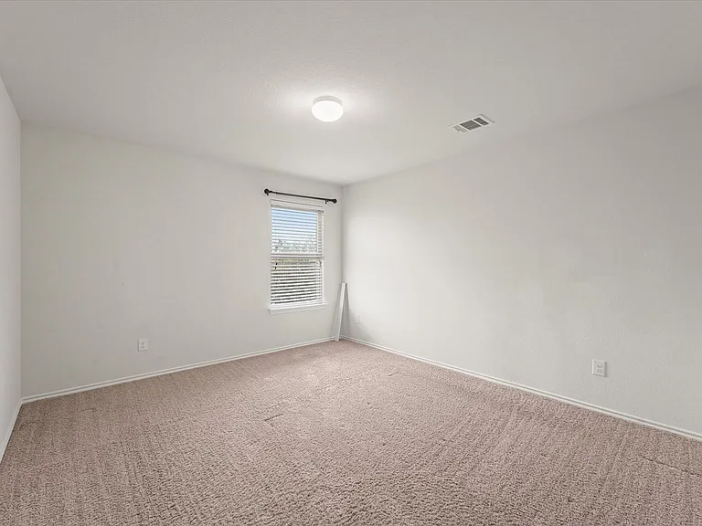 516 Clearlake Dr — Photo 14