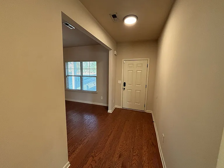 1322 Ingersoll Dr — Photo 9