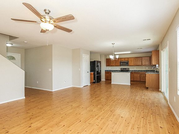 4th image of 8421 E Lindner Ave