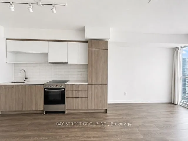 159 Wellesley St E #2511 — Photo 9