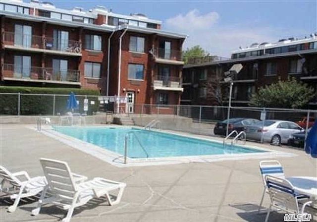 2nd image of 10807 Seaview Ave