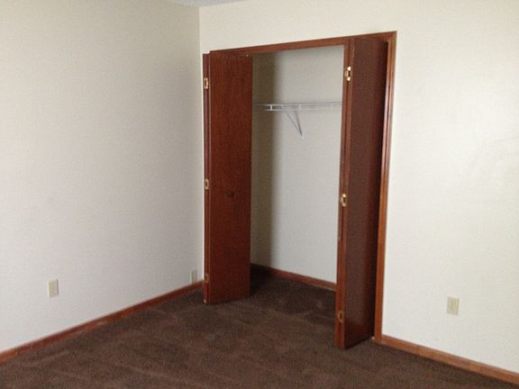 4th image of 8632 Mc Glothlin St #2