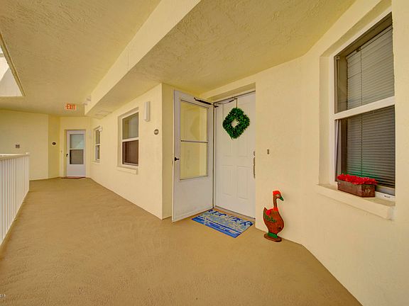 3rd image of 8700 Ridgewood Ave #5