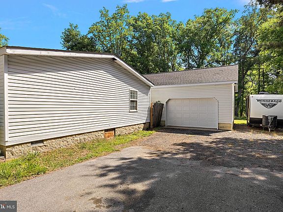 4th image of 762 Hopewell Dr