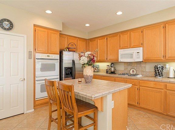 4th image of 27756 Carlton Oaks St
