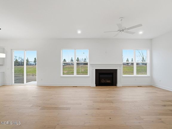 5th image of 140 Barton Creek Dr