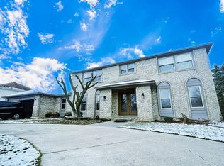 37180 Fox Glen Ct, Farmington Hills, MI 48331