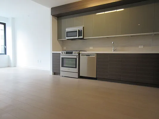 Rented by The Marketing Directors (Arias) | media 33