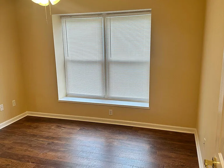 8801 Mill Run Dr — Photo 13