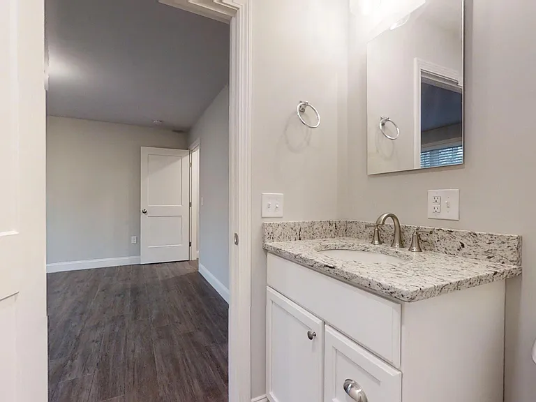 83 Pulaski St — Photo 13