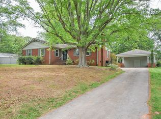 202 Rockmont Rd, Greenville, SC 29615