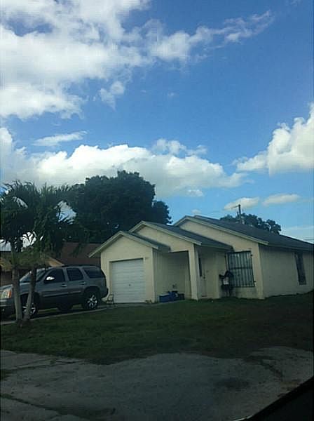 2nd image of 210 NW 10th Ave