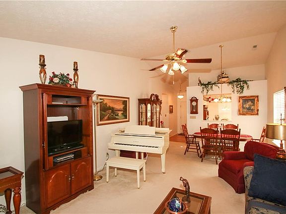 3rd image of 5527 Tufts Ct