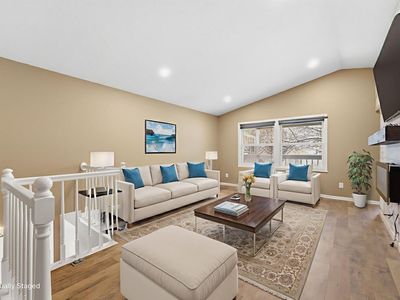 3737 Gershwin Ln N, Oakdale, MN, 55128