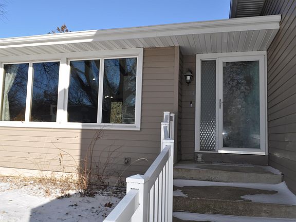 5th image of 304 W Randall Rd